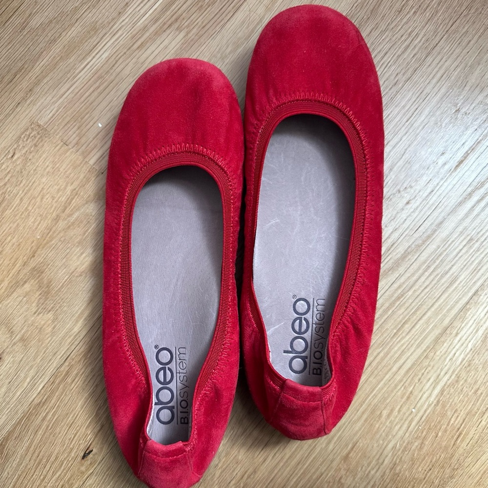 Abeo NWOB. Red suede ballet flats. Only worn to try on. Size is 6.5.